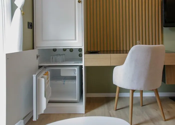 Roza's Center アパート